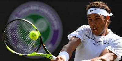 Рафаэль Надаль в тяжелейшей игре обыгрывает Хуан Мартина Дель Потро в четвертьфинале Wimbledon