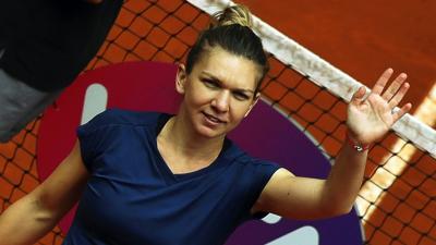 Симона Халеп не заметила Екатерину Макарову на кортах Mutua Madrid Open