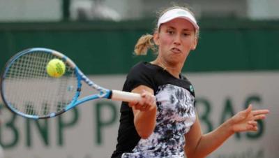 Элиза Мертенс без проблем обыгрывает Дарью Гаврилову на кортах Roland Garros