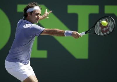 Роджер Федерер на Sony Open Tennis побеждает Иво Карловича  