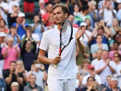 Даниил Медведев сильнее Борны Чорича в стартовом матче Wimbledon-2018