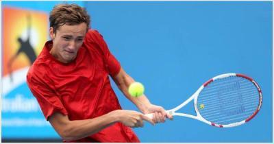Даниил Медведев побеждает в первом круге Australian Open
