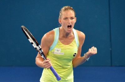 Каролина Плишкова вышла в четвертьфинал турнира в Штутгарте