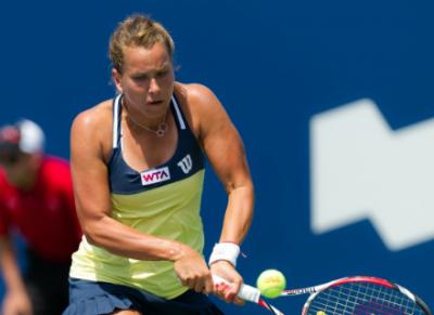 Барбора Стрыкова вышла в полуфинал Dubai Duty Free Tennis Championships