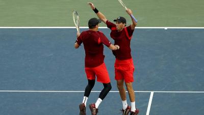 III этап парников US Open (Нью-Йорк). Тандем Брайанов одолел Вердаско и Марреро