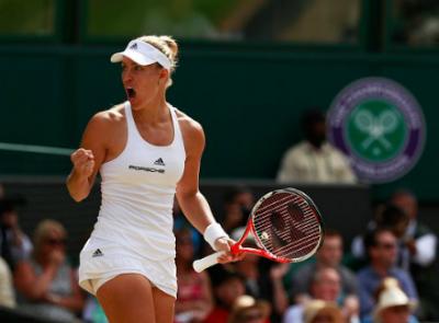 Анжелик Кербер обыгрывает Елену Остапенко в полуфинале Wimbledon