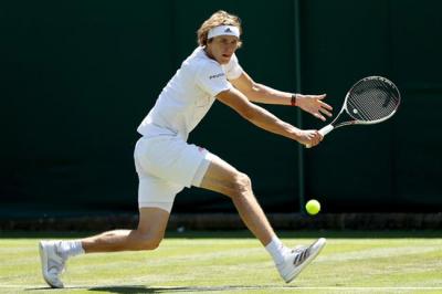 Александр Зверев вышел во второй раунд Wimbledon
