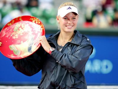 Каролин Возняцки переигрывает Анастасию Павлюченкову в финале Toray Pan Pacific Open