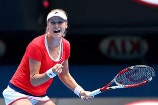 Екатерина Макарова переигрывает Доминику Цибулкову на Australian Open