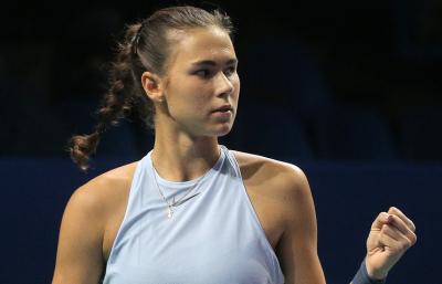 Наталья Вихлянцева переигрывает Веру Звонареву на кортах BNP Paribas Open - Indian Wells