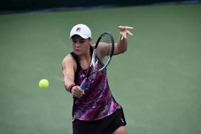 Эшли Барти обыгрывает Коко Вандевеге на турнире в Токио