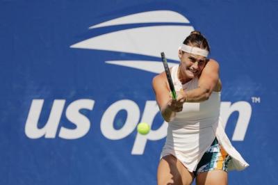 Арина Соболенко переигрывает Веру Звонареву на кортах US Open