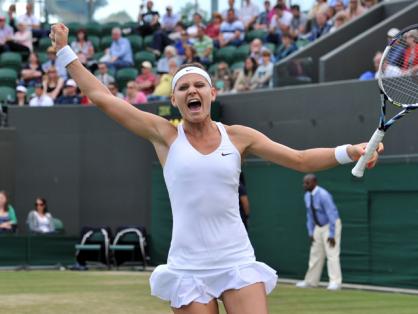 Люси Шафаржова победа над Доминикой Цибулковой на Wimbledon 2014